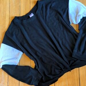 💞Long Sleeve Black with White Stripe Thermal Top😊